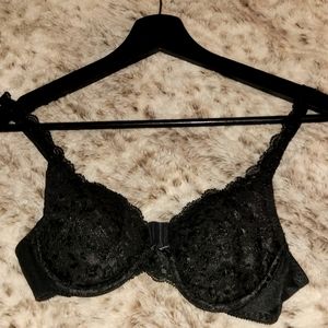 Vassarette push up bra size 34 b.